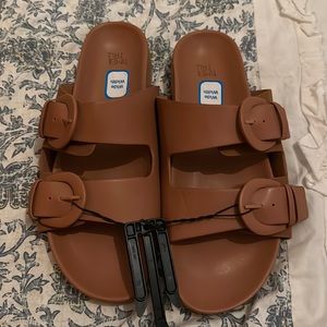 Time and True NWT slides size 11W